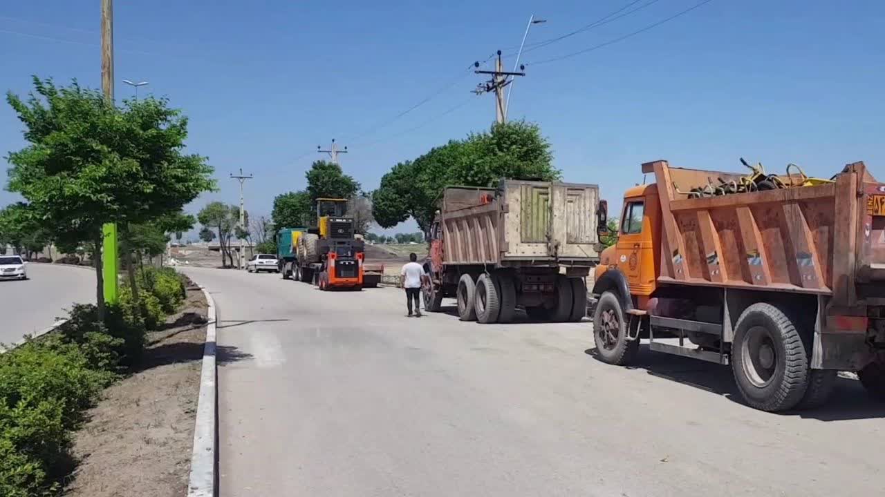 اعزام تجهیزات و ماشین‌آلات شهرداری اردبیل به مناطق سیل‌زده شهرستان گرمی + فیلم