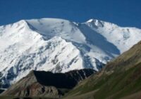 صعود کوهنوردان خوزستانی به قله لنین قرقیزستان