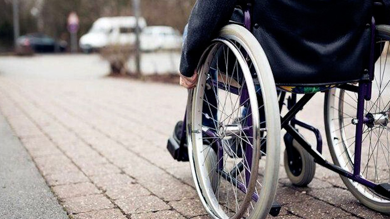 خدمات ریلی، هوایی، دریایی و گردشگری برای معلولان نیم بها میشود