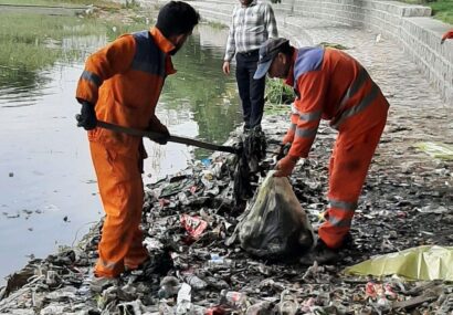 جاروهایی که روی اشتباهات ما کشیده می شود جاروهایی که روی اشتباهات ما کشیده می شود