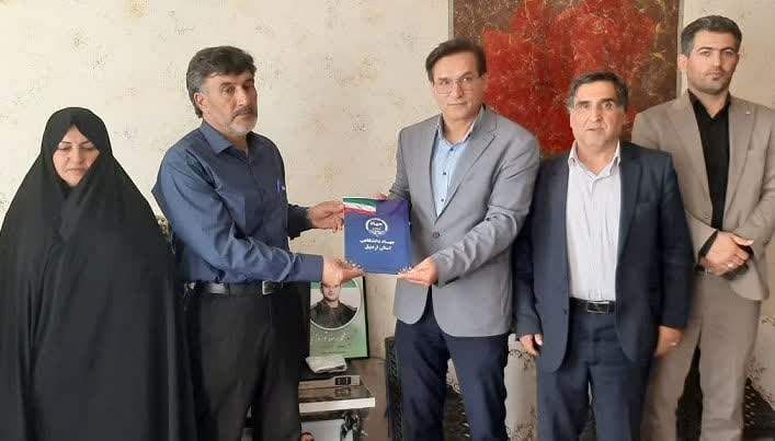 جهادگران جهاددانشگاهی اردبيل با خانواده شهید مدافع وطن ديدار كردند