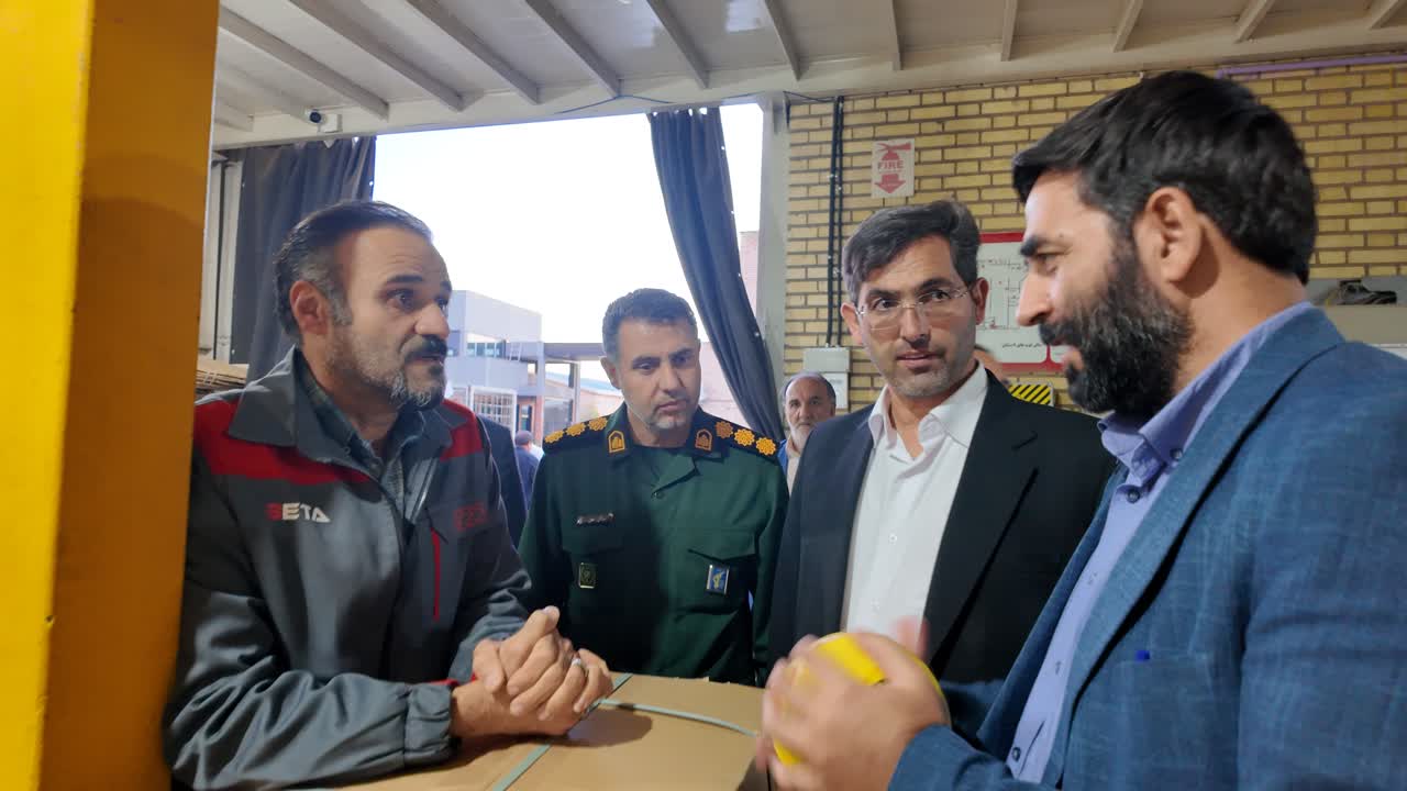 بازدید رییس بسیج اصنافق کشور از 3 واحد تولیدی در اردبیل