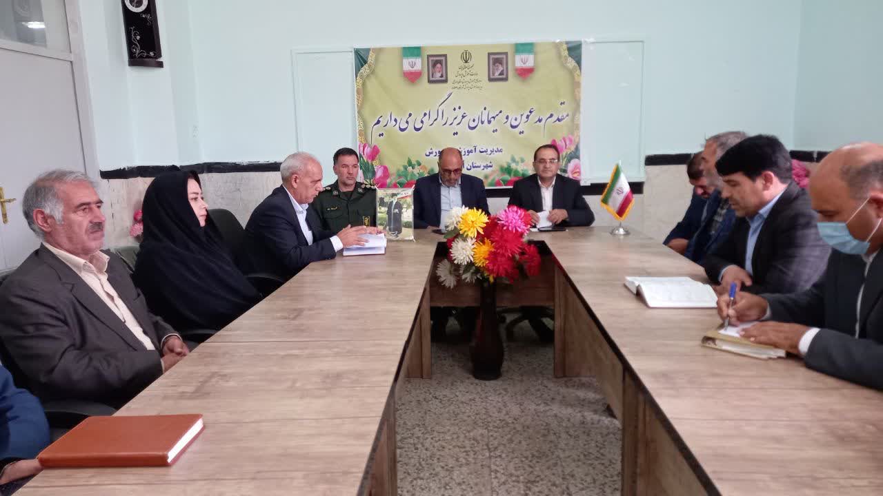 آموزش و پرورش، مرزبان فکری کشور و سازنده نسل انقلابی   