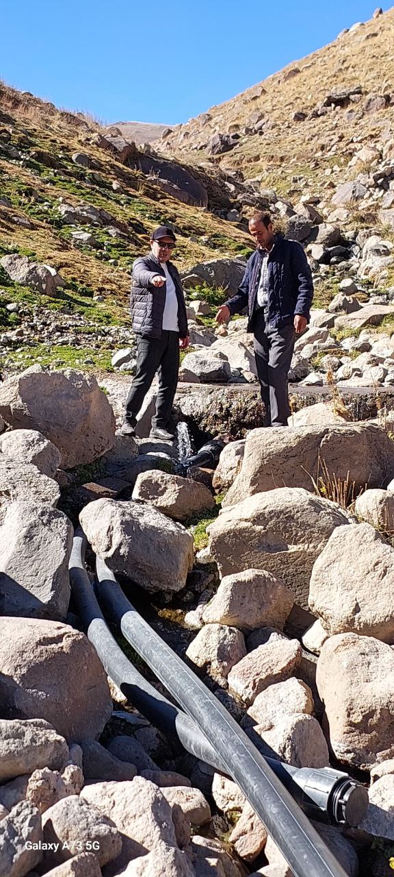 مرمت چشمه پورت‌پورت سبلان با حضور مدیر آب و فاضلاب سرعین انجام شد