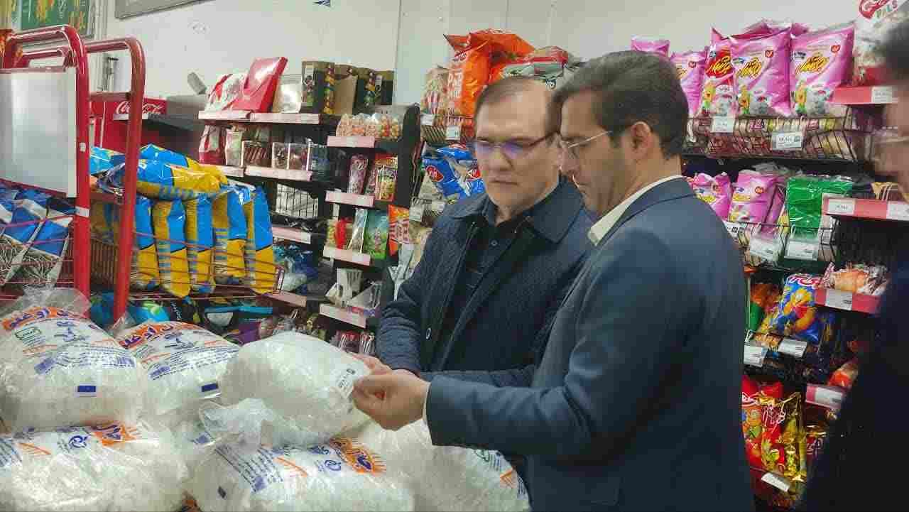 نظارت مستقیم مدیر کل صمت استان اردبیل بر بازار و قیمت کالاهای اساسی 
