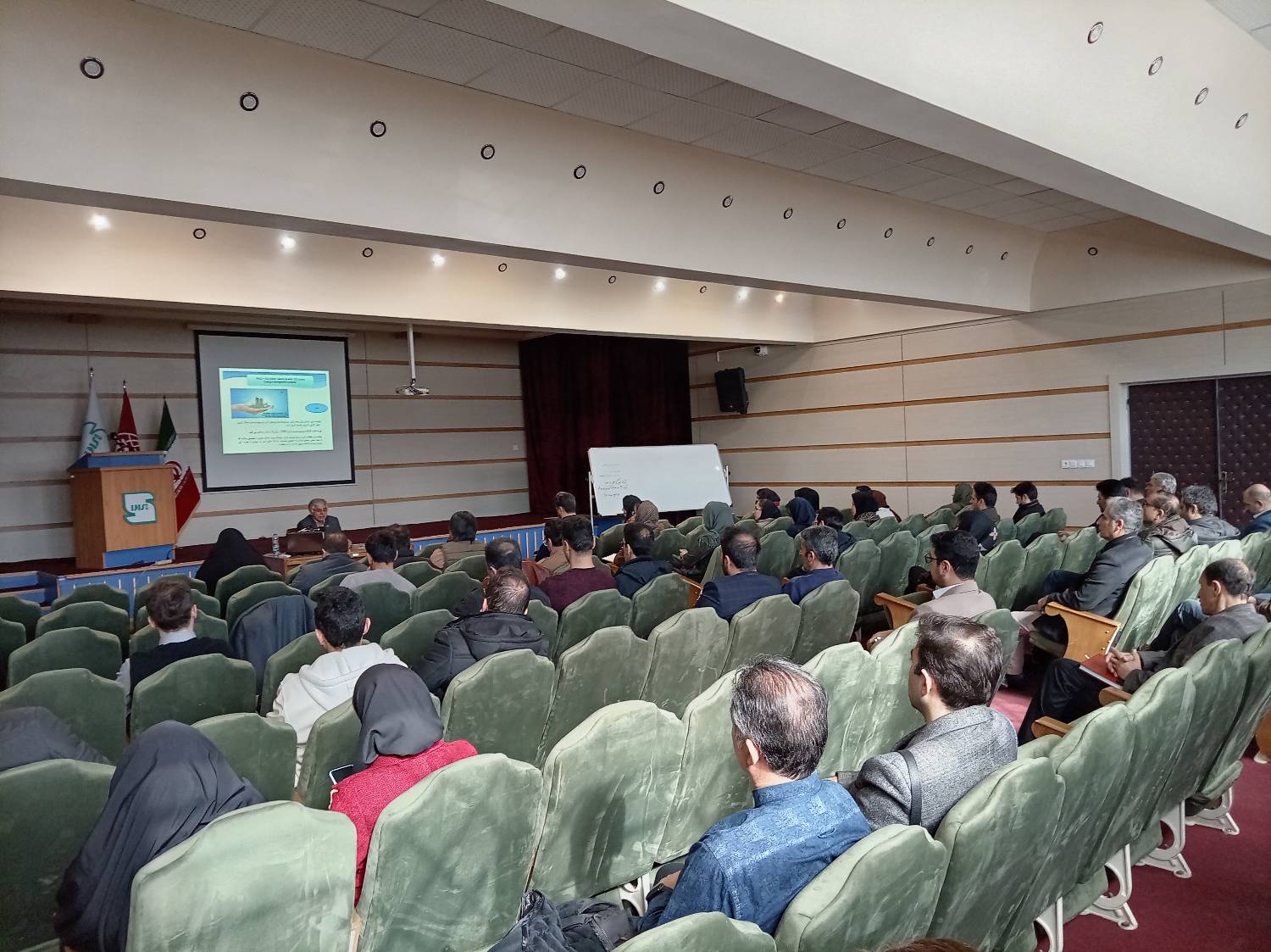 برگزاری دوره آموزشی «راهبردهای نوین در بهینه‌سازی مصرف انرژی» با سخنرانی مدیرکل استاندارد استان اردبیل