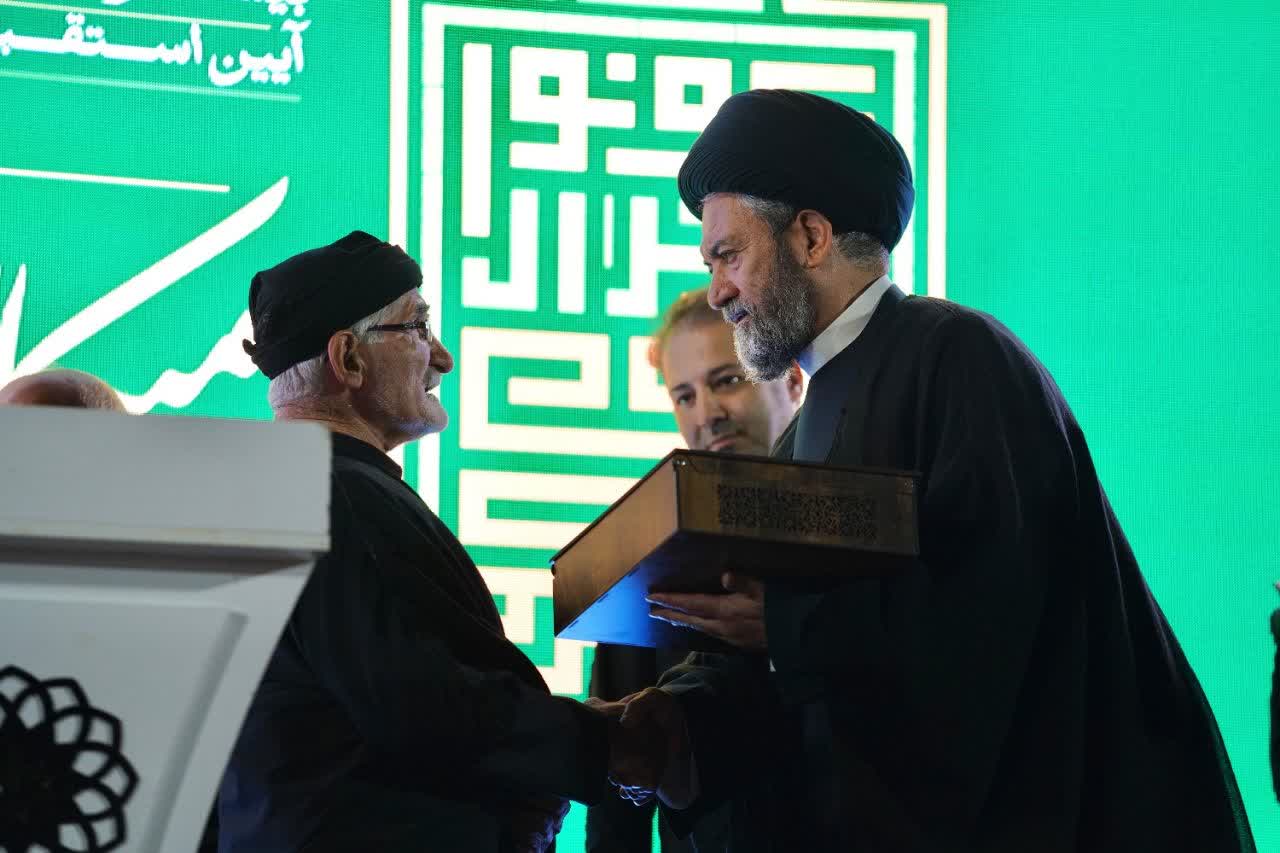 همزمان با صد و سومین روز تجمعات خیابانی؛ آیین استقبال از محرم و تجلیل از پیرغلامان در اردبیل برگزار شد