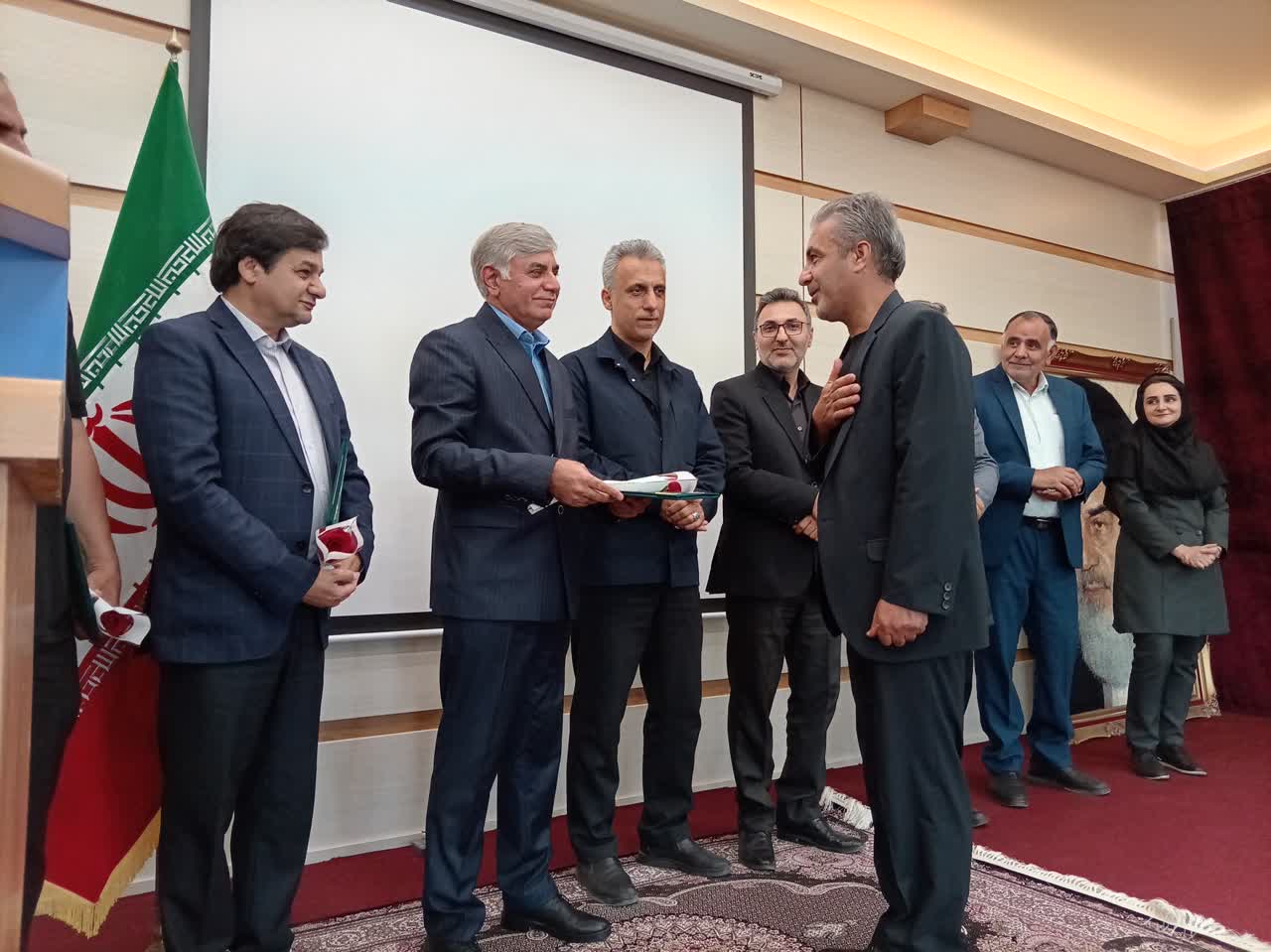 تجلیل از بازنشستگان و پیشکسوتان ادارهکل استاندارد استان اردبیل