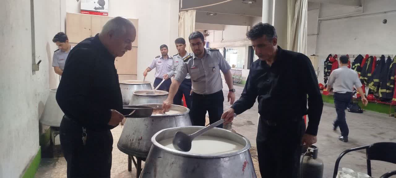 فراتر از مأموریت؛ آتش‌نشانان اردبیل در خدمت عزاداران حسینی